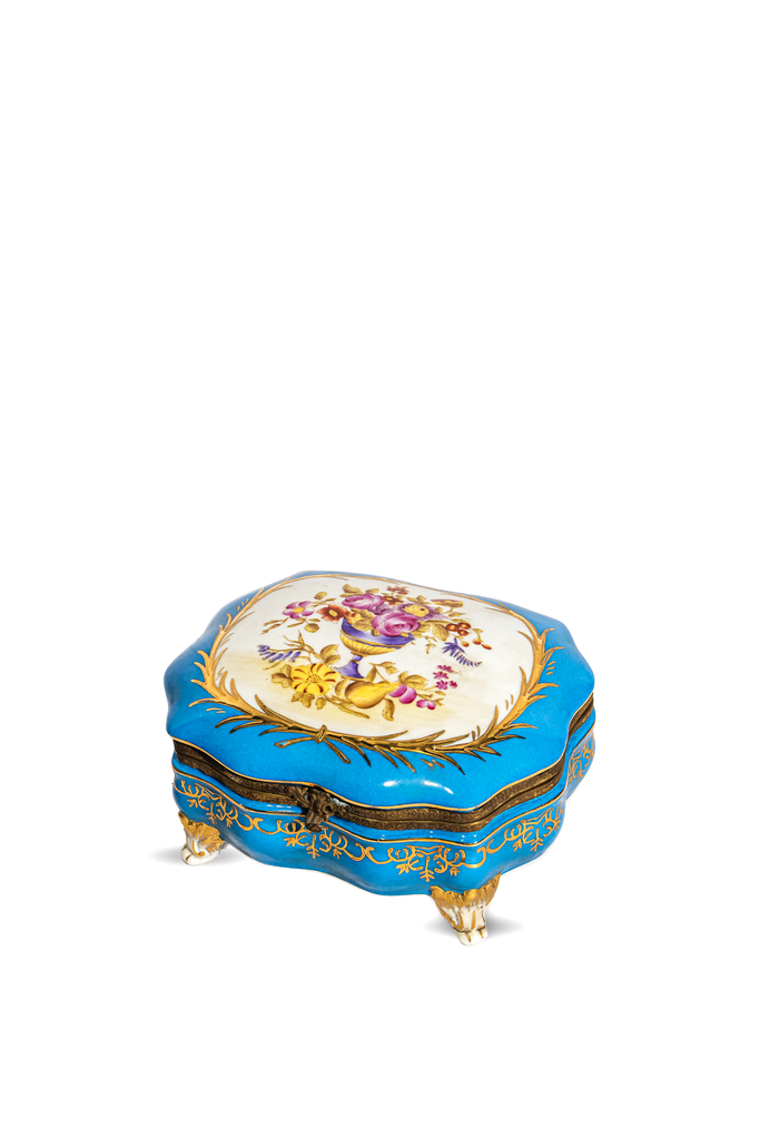 Porcelain box signed PA