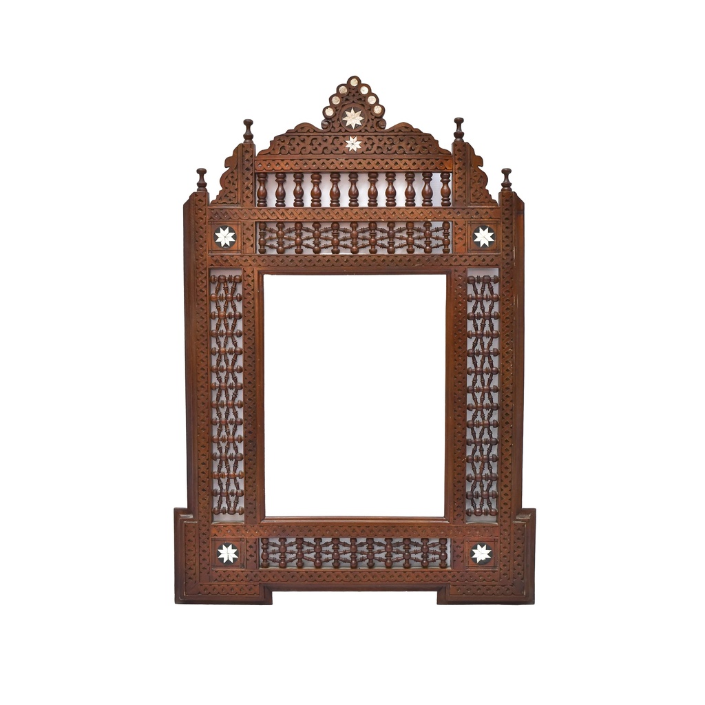 Arabic wooden frame with faranton