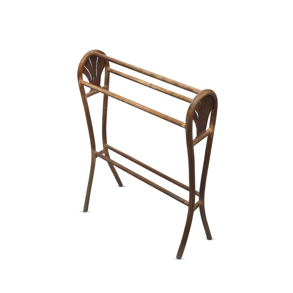 Towel stand