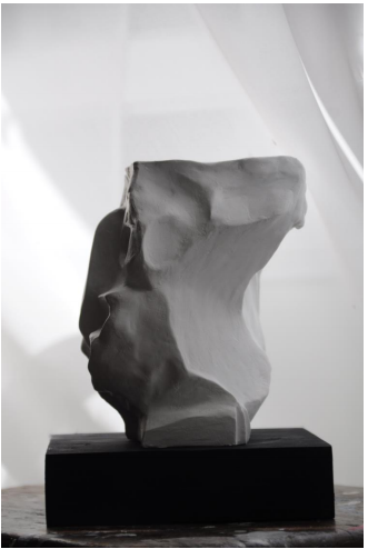 [PROD_0001568] Ghada Embarak
