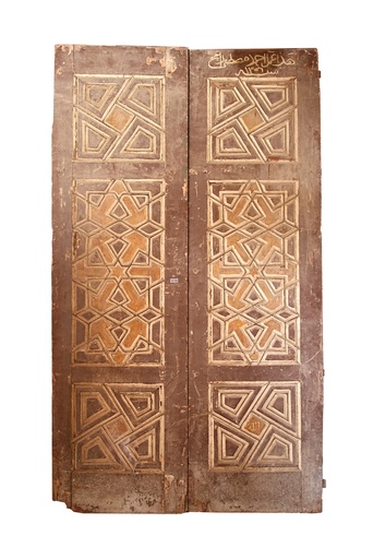 [PROD_0002194] An antique door crafted from Azizi wood