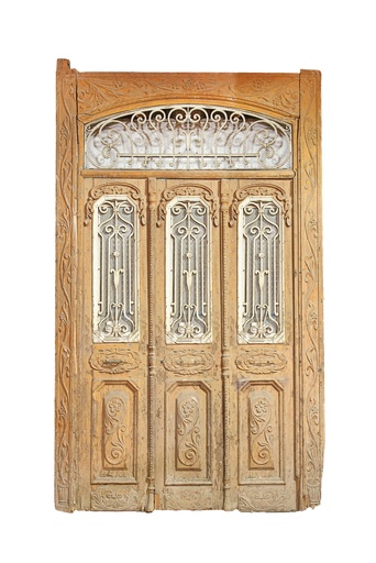 [PROD_0002195] An antique door crafted from Azizi wood